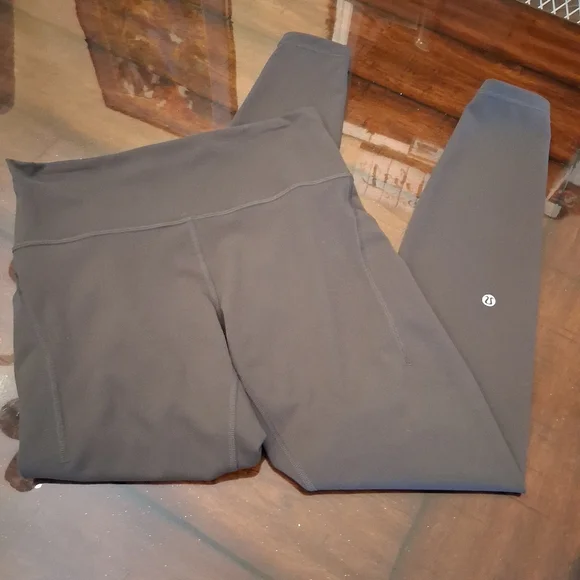 Lululemon Wunder Under Train Leggings With Pockets - Picture 10 of 13